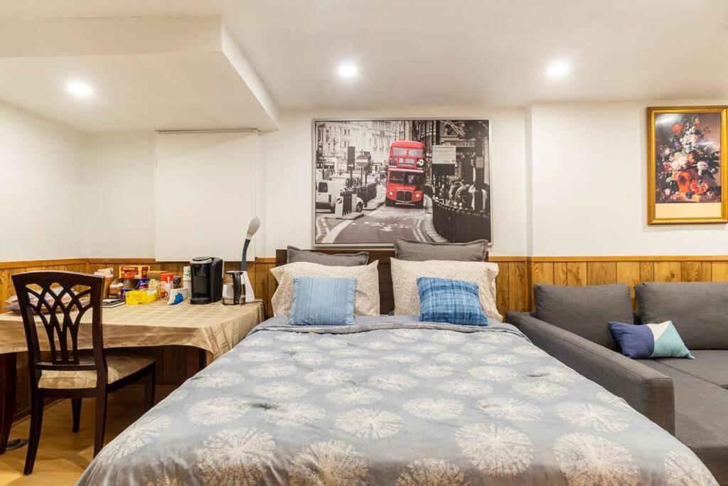 ホテル Big Oasis Studio Near Airport Yyz トロント エクステリア 写真